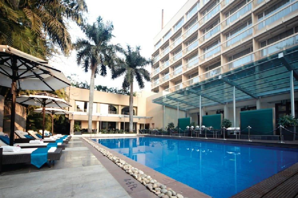 Blue Diamond Pune Ihcl Seleqtions Εξωτερικό φωτογραφία