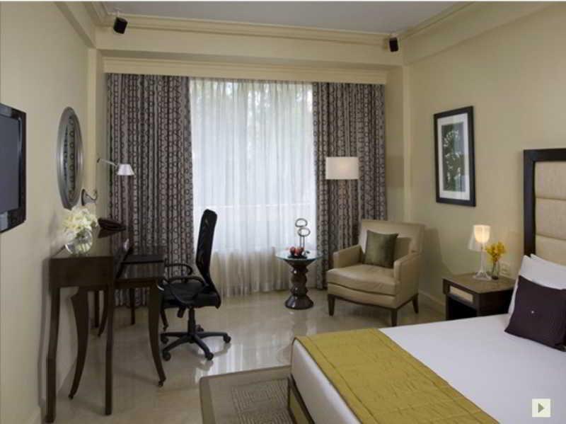 Blue Diamond Pune Ihcl Seleqtions Εξωτερικό φωτογραφία